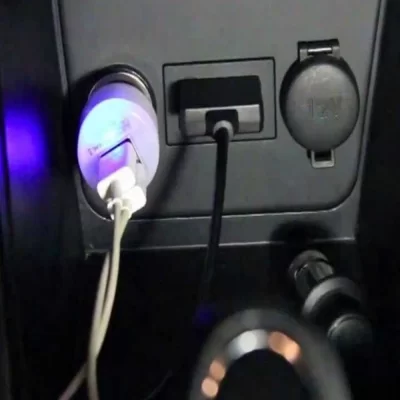 CABO CARREGADOR DE CELULAR USB PARA IPHONE 12V COM 1 SAÍDA 6S EM DIANTE - VELOX LELONG 500408